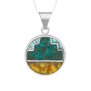 Dije Chakana confeccionado en plata 925 con incrustaciones de turquesa, crisocola y ámbar. Símbolo andino de unión entre la tierra, el cielo y la humanidad.