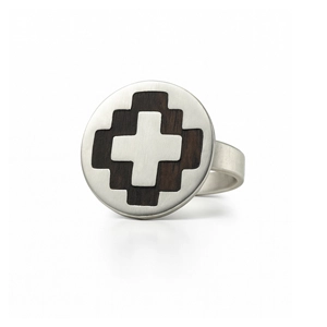 Anillo de plata 925 con diseño de cruz andina